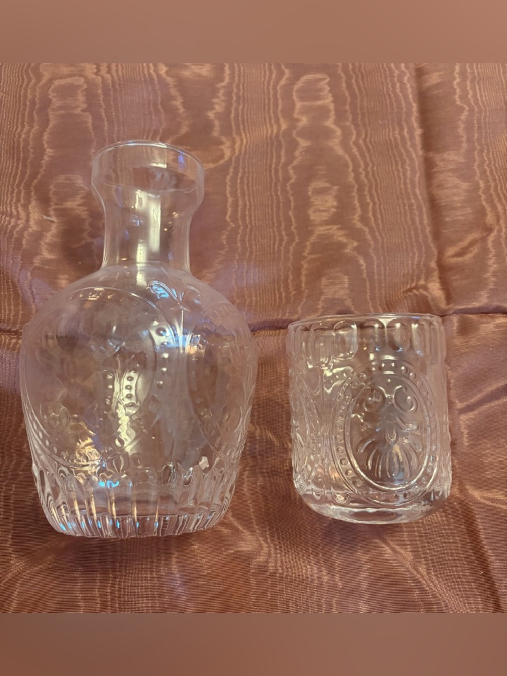 Clear Embossed Bedside Glass Carafe and Cup - Classic Clear NWT - Picture 3 of 9